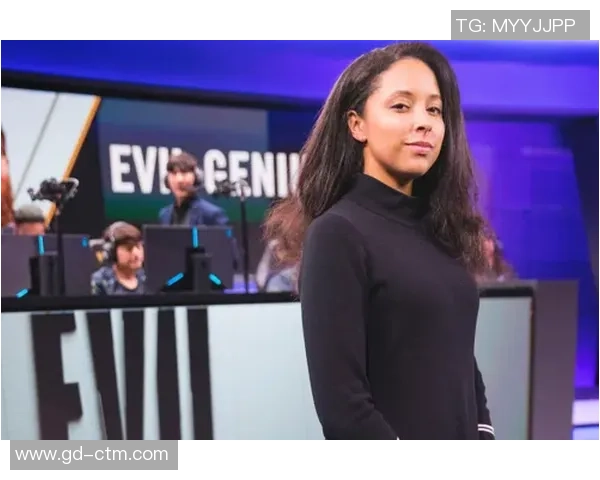 专访王娜:解密CS_GO成功之道 专访王娜:解密CS_GO成功之道